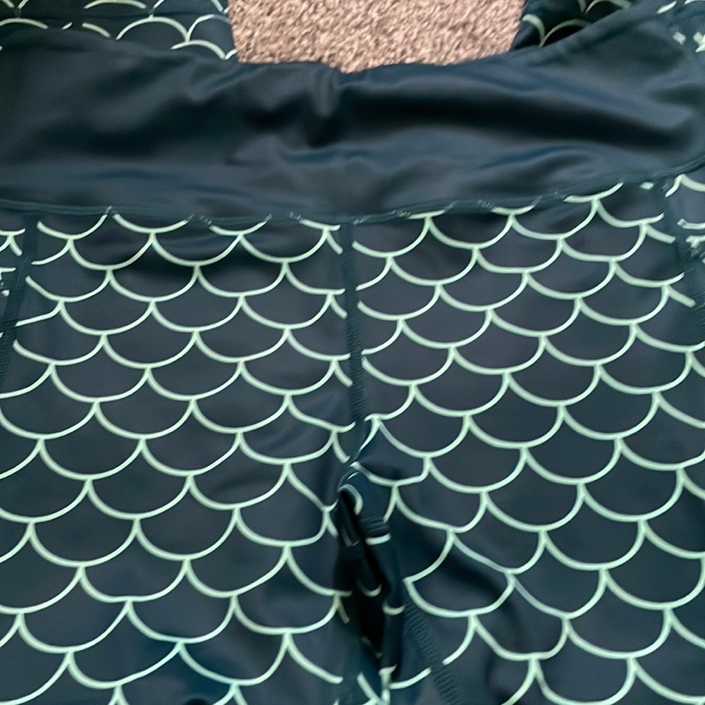 CVG capri leggings